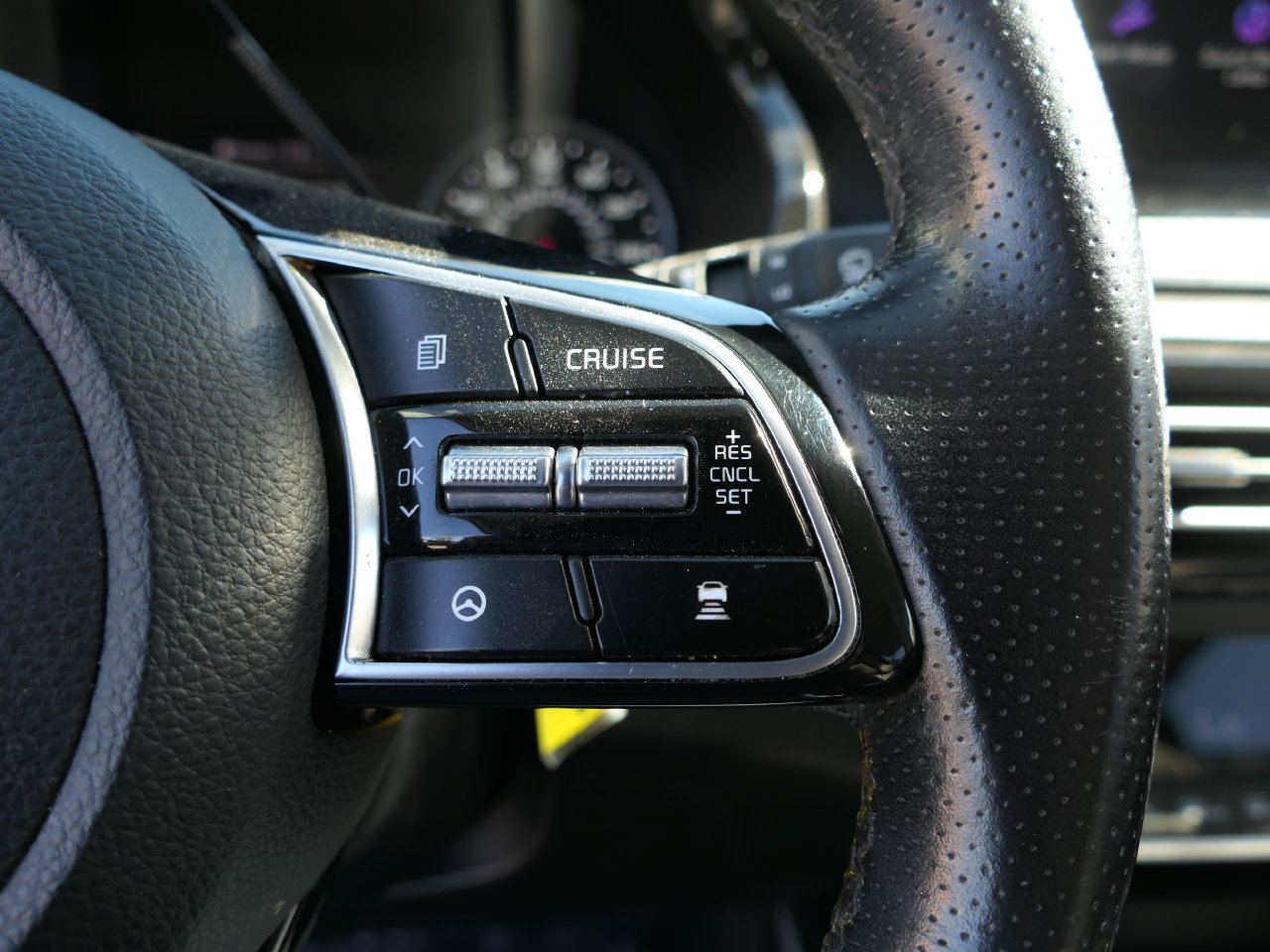 Certified 2023 Kia Seltos SX AWD/4WD image 15