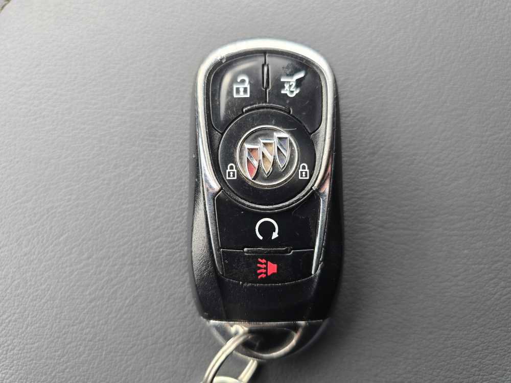 Used 2020 Buick Enclave Essence w/ Sound and Sites Package image 22