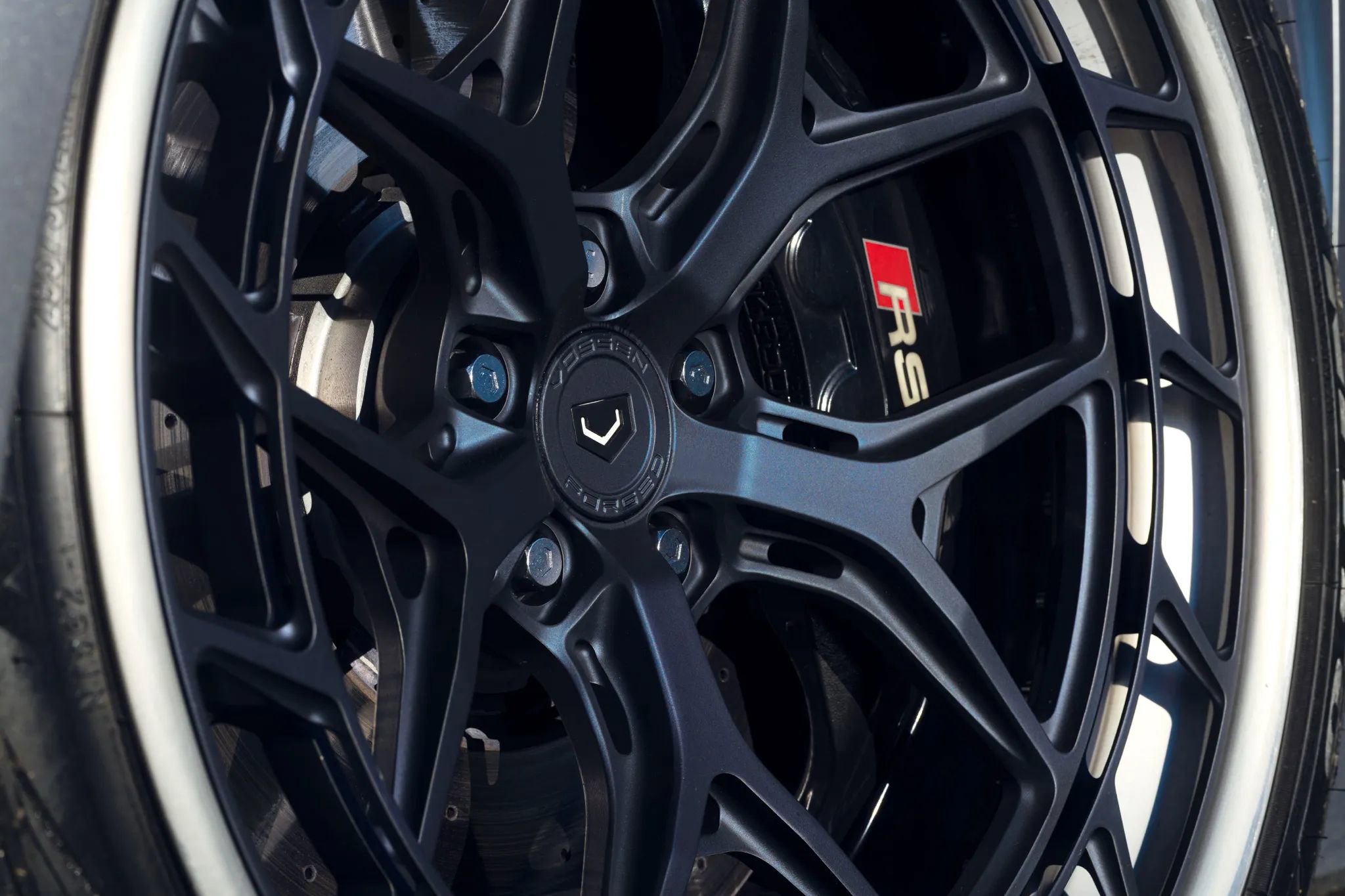 Used 2024 Audi RS 6 performance image 29