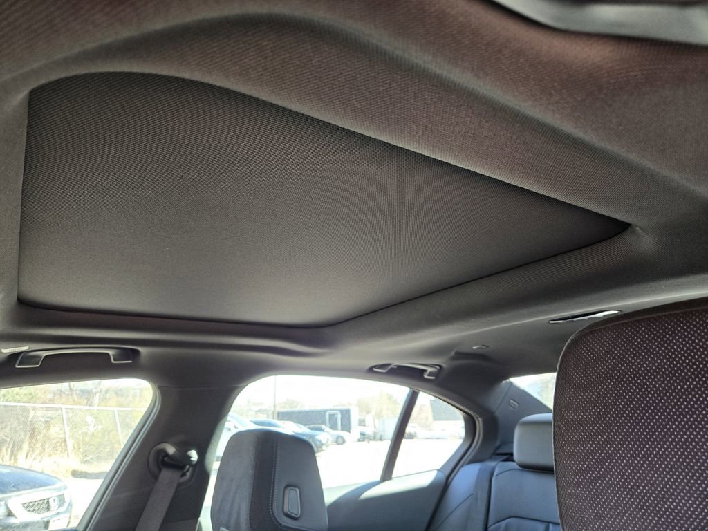 Certified 2025 BMW 530i xDrive w/ M Sport Package image 28