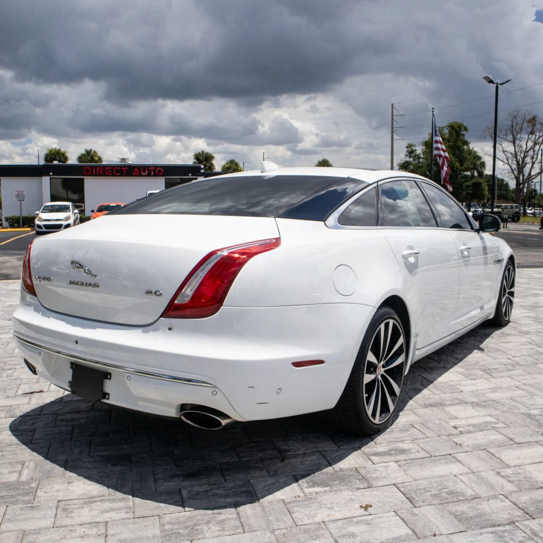 Used 2019 Jaguar XJ L Portfolio RWD image 11