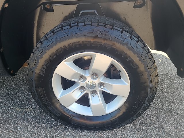 Used 2018 RAM 1500 ST w/ SXT Appearance Group AWD/4WD image 24