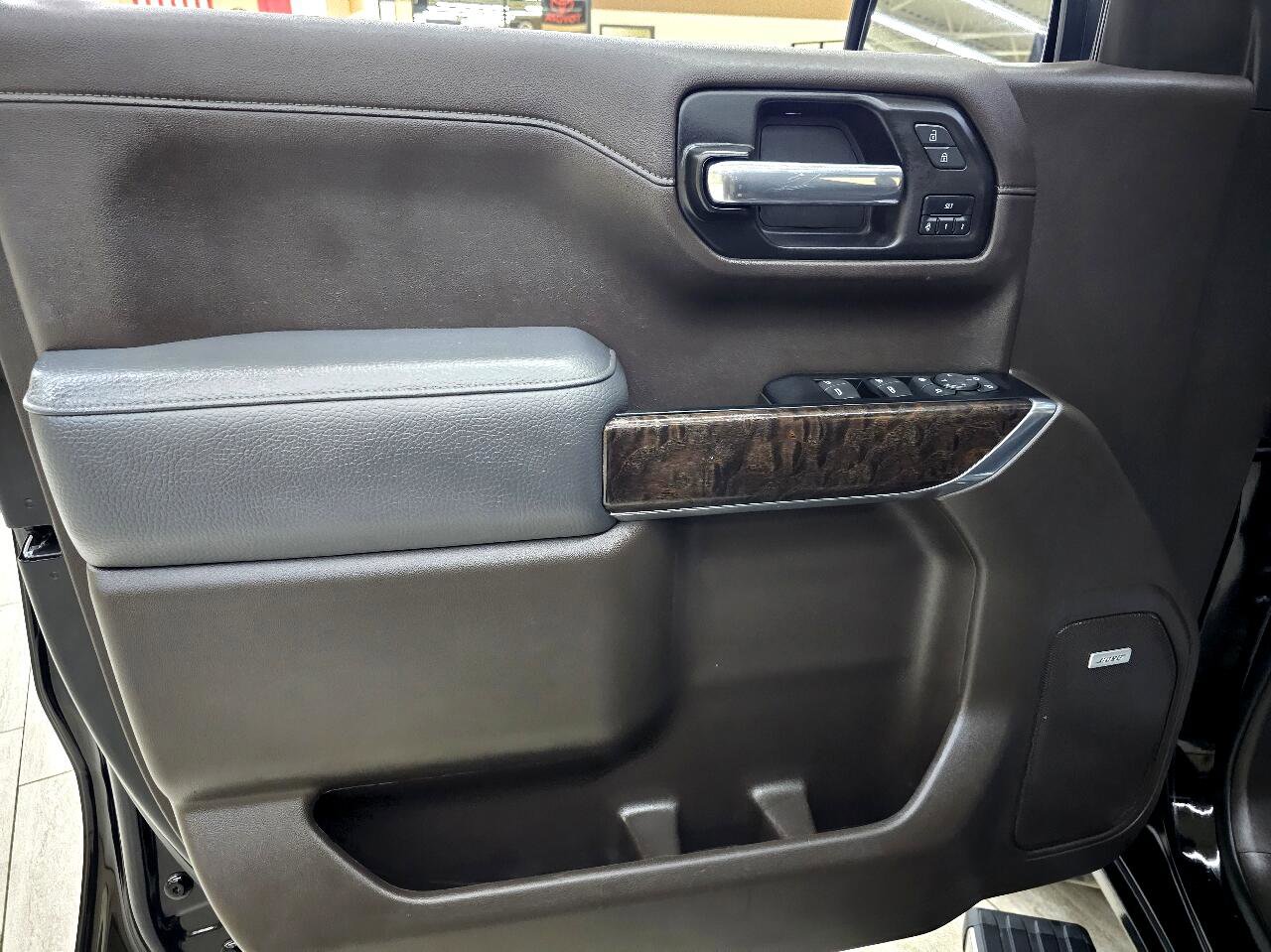 Used 2022 GMC Sierra 1500 Denali w/ Denali Premium Package image 39