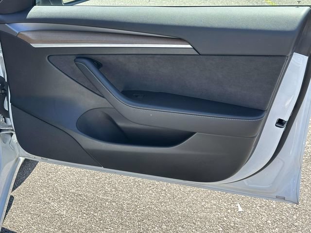 Used 2023 Tesla Model 3 Standard Range RWD image 8