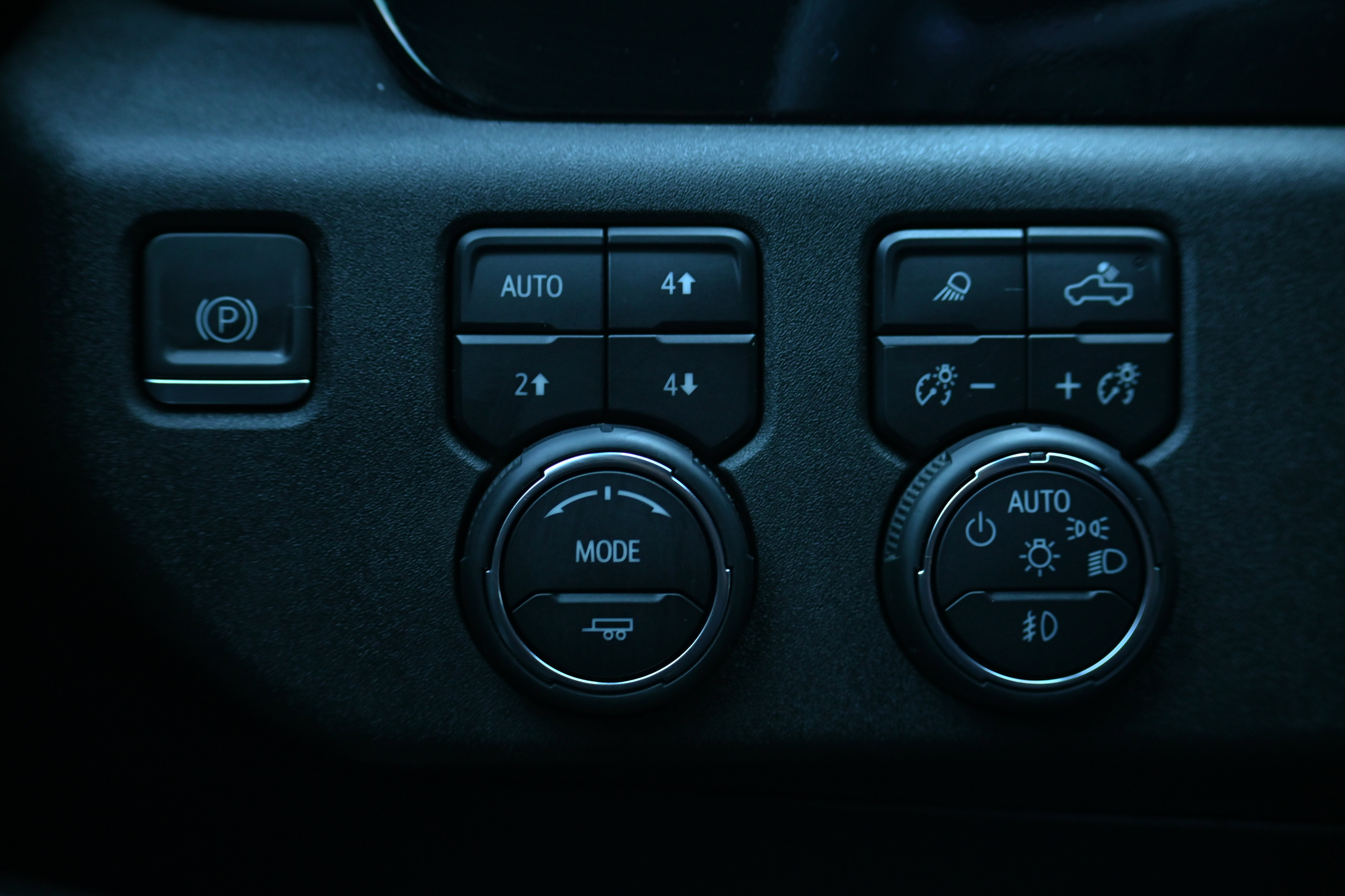 Used 2024 Chevrolet Silverado 2500 LTZ image 24