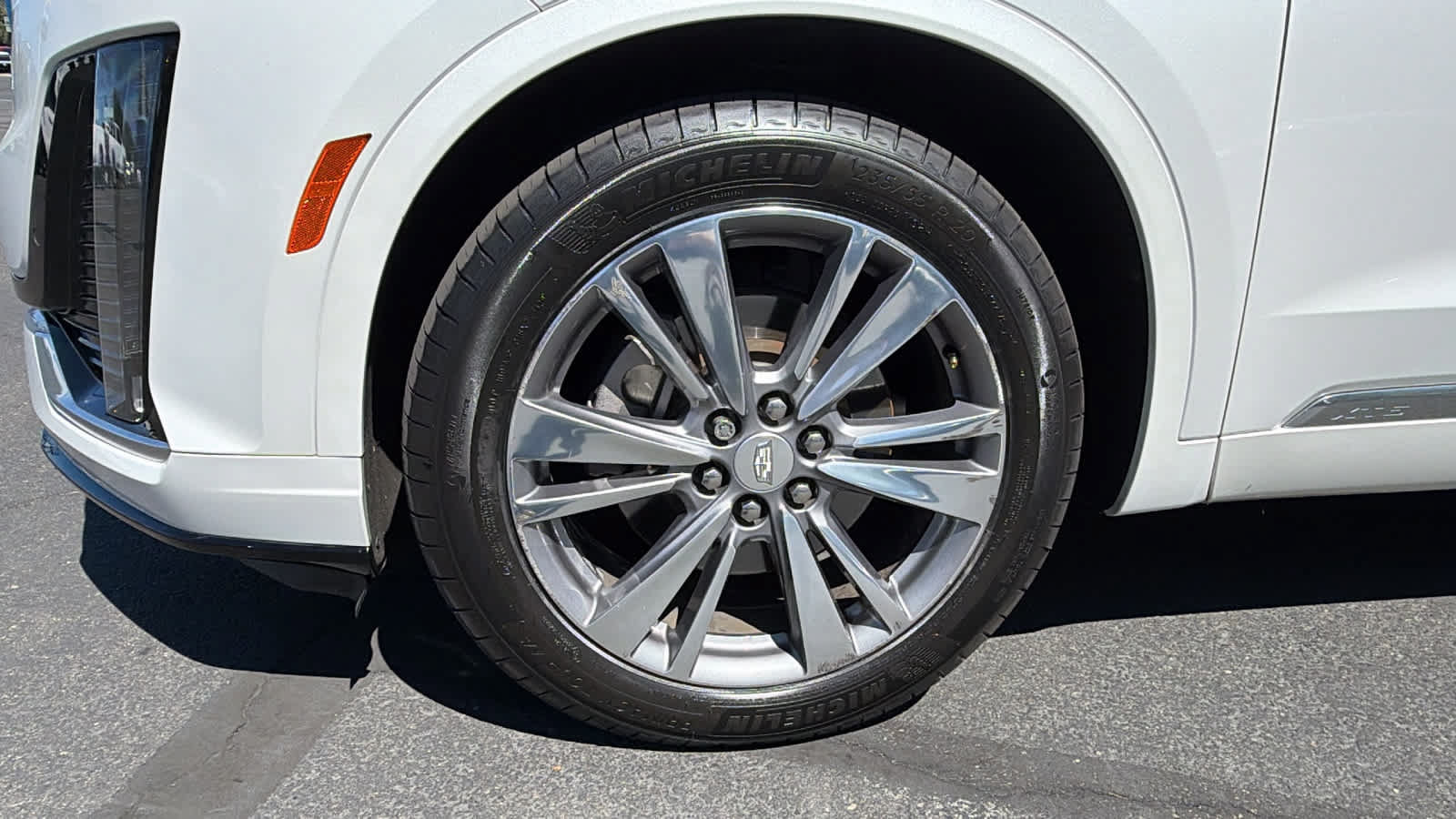 Used 2020 Cadillac XT6 Premium Luxury FWD image 9