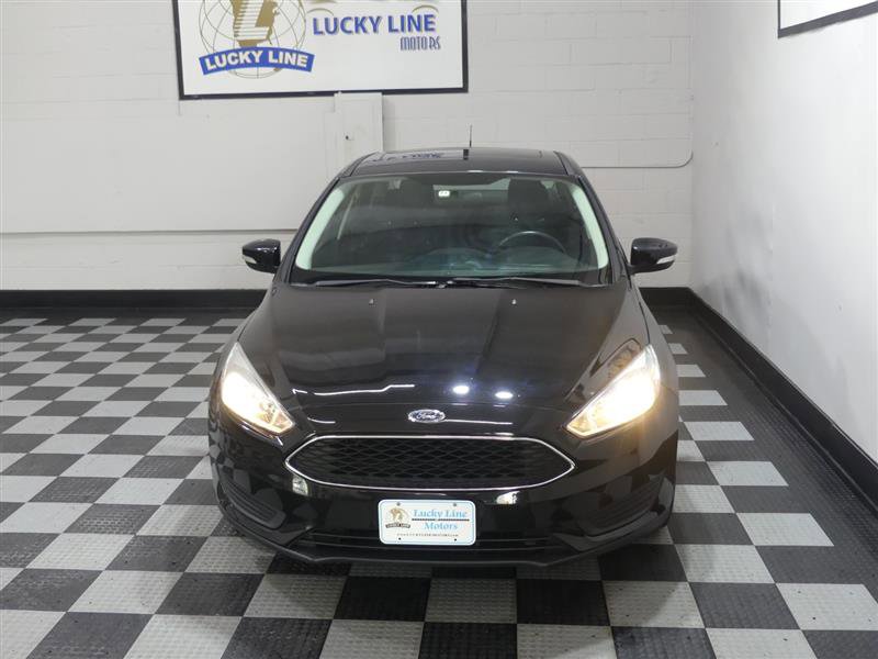 Used 2015 Ford Focus SE w/ SE Cold Weather Package image 3
