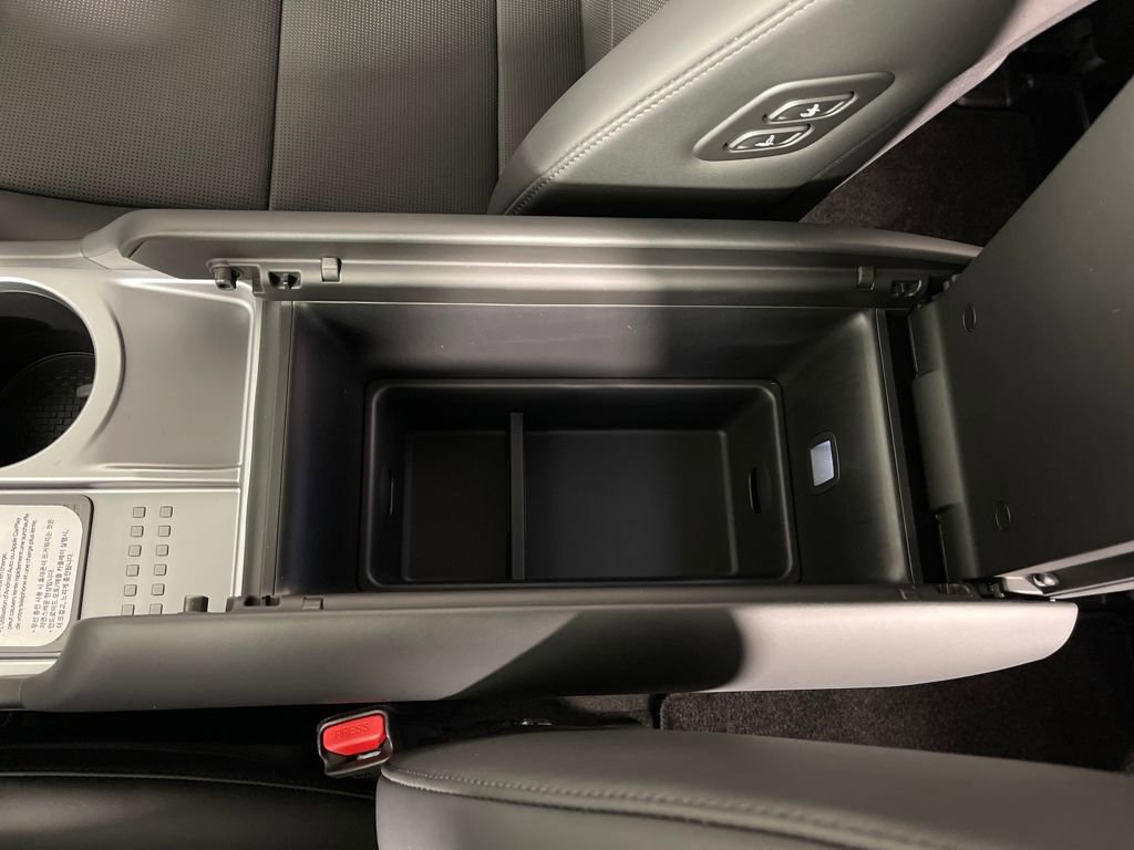 New 2026 Hyundai Ioniq 9 SEL image 28