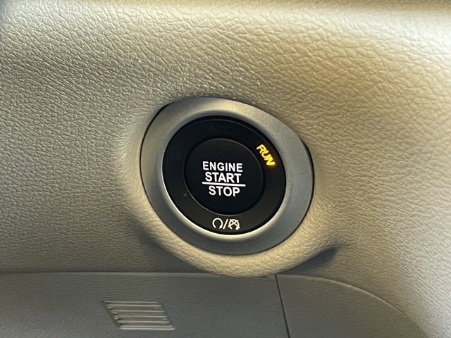 Certified 2024 Chrysler Pacifica Touring-L image 22