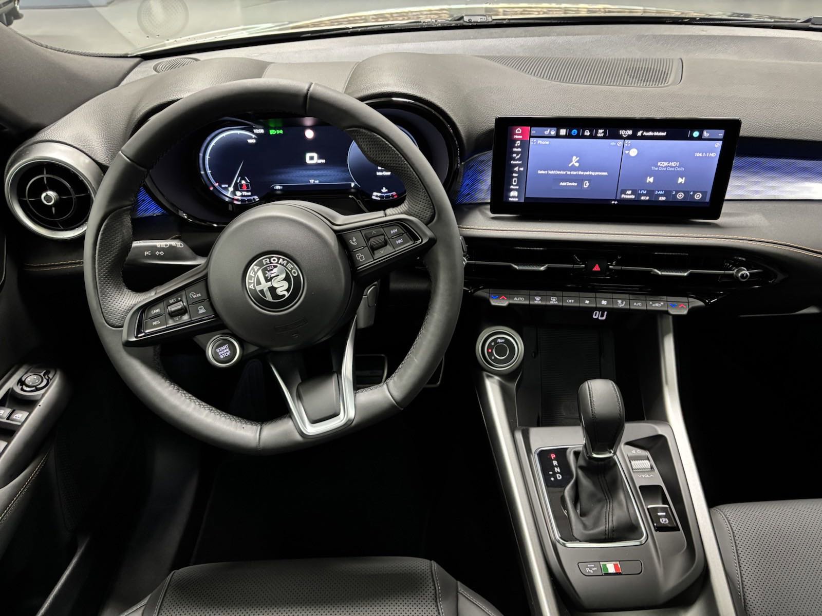 New 2025 Alfa Romeo Tonale w/ Premium Package image 16