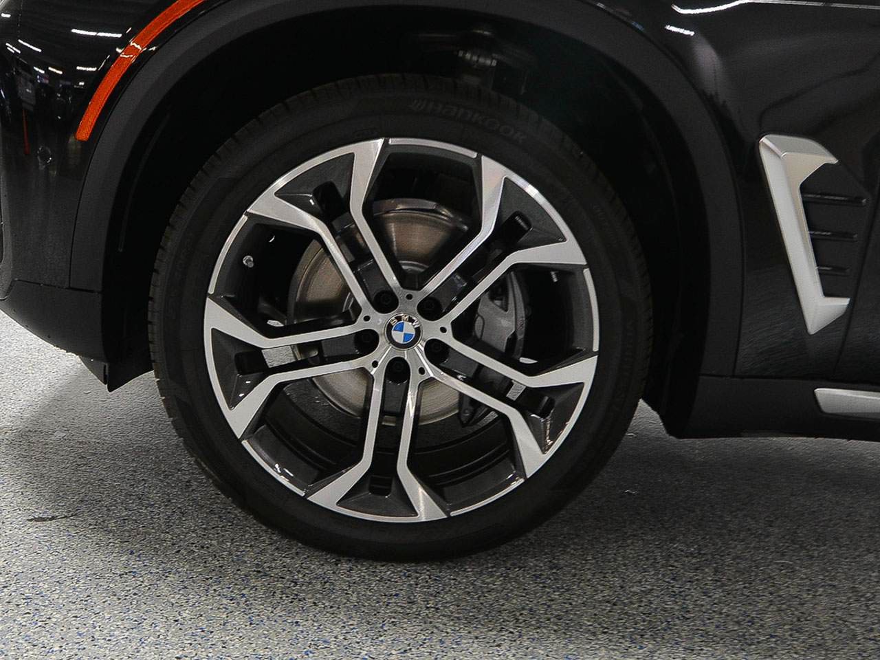 Used 2026 BMW X5 xDrive40i w/ Climate Comfort Package AWD/4WD image 5