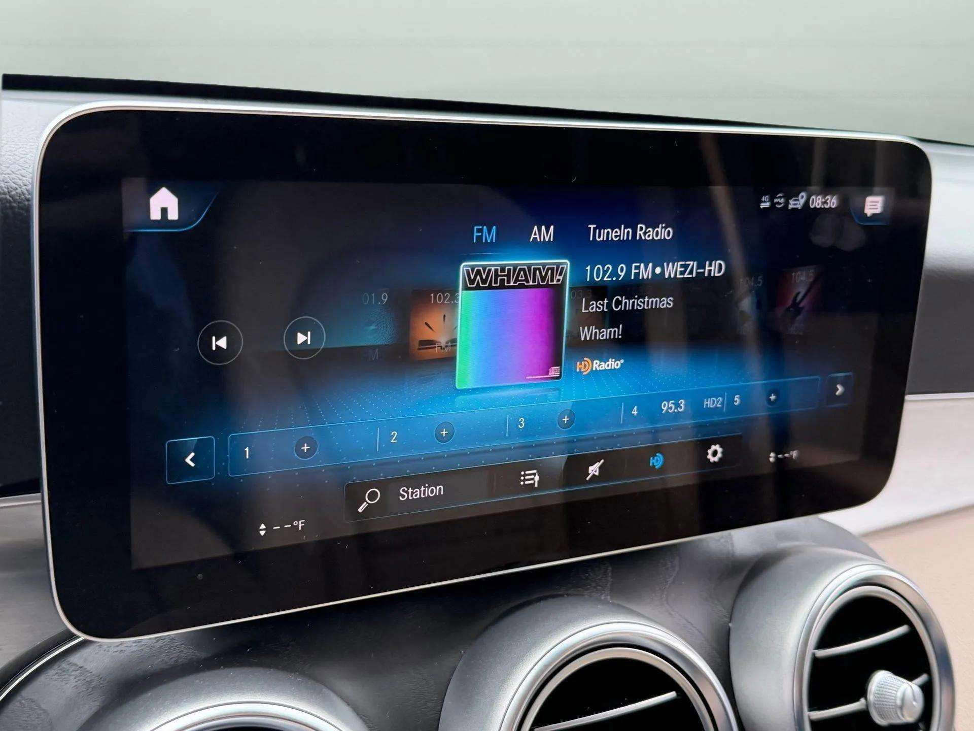 Used 2022 Mercedes-Benz GLC 300 image 29