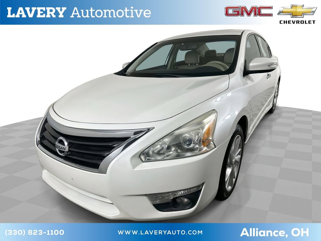 Used 2014 Nissan Altima 2.5 SL w/ Moonroof Package
