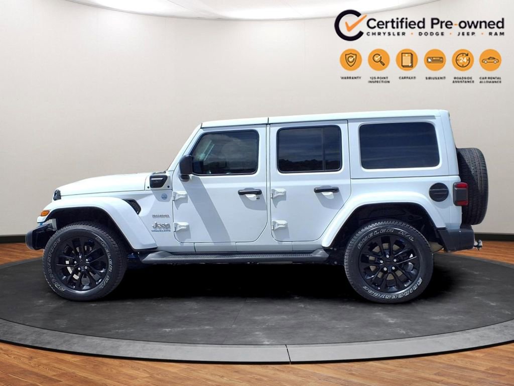 Used 2023 Jeep Wrangler Unlimited Sahara w/ Cold Weather Group AWD/4WD image 18