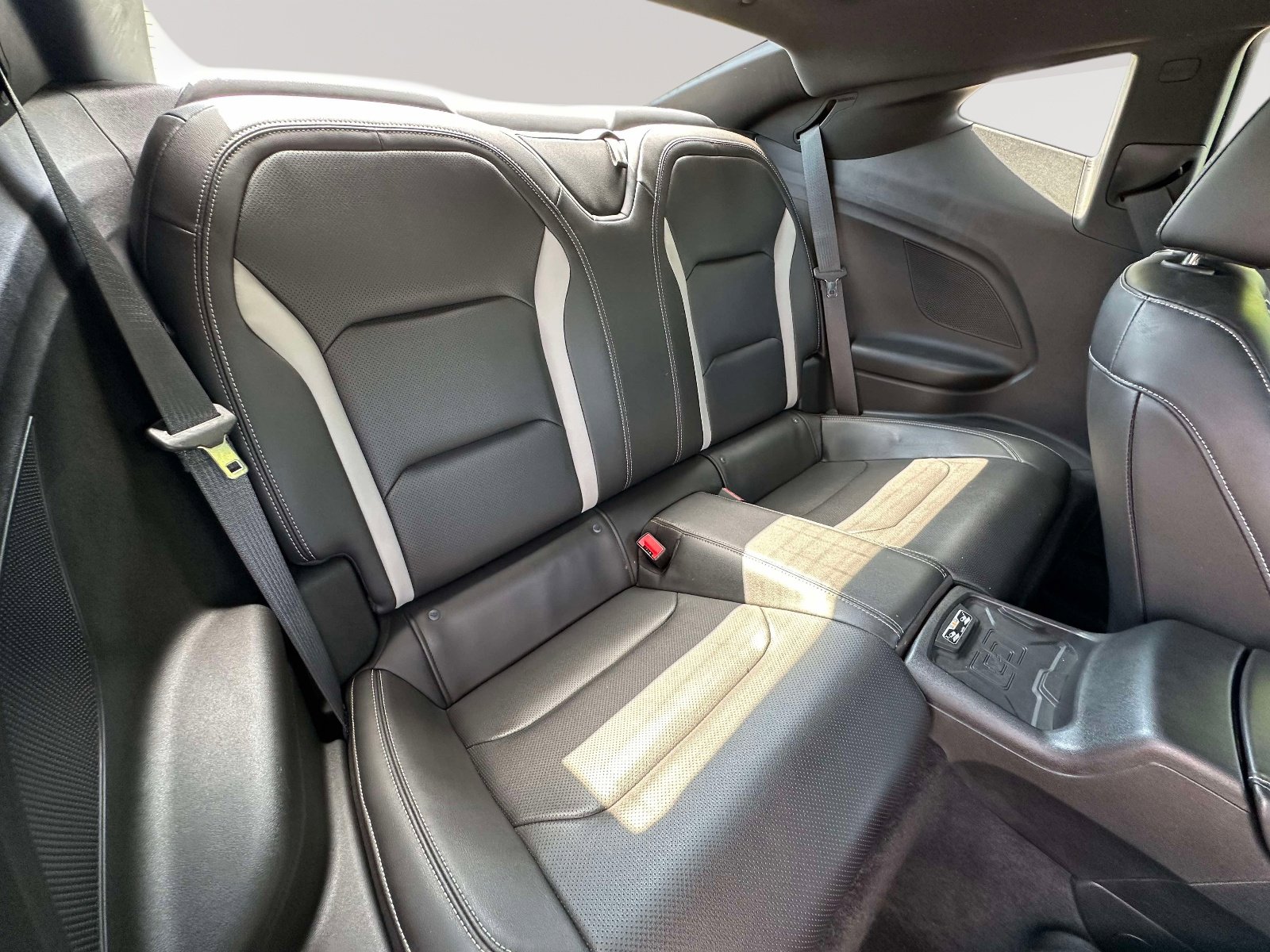 Used 2018 Chevrolet Camaro SS w/ Redline Edition RWD image 30