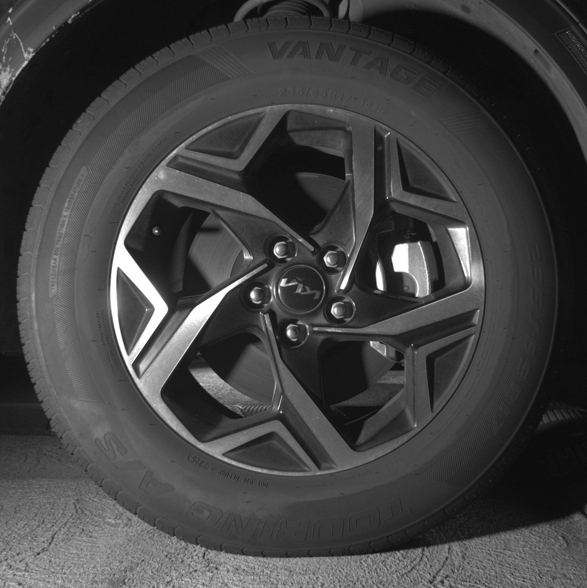 Used 2025 Kia Sportage LX AWD/4WD image 13