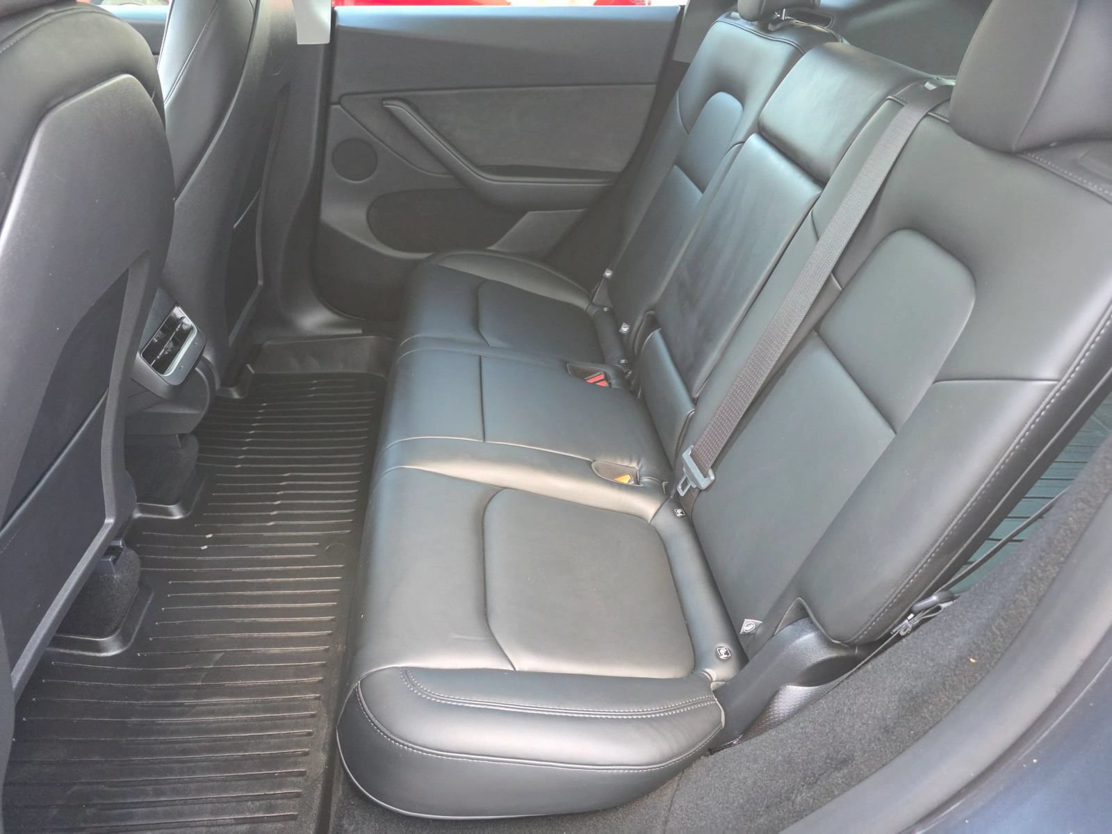 Used 2025 Tesla Model Y Long Range RWD image 27