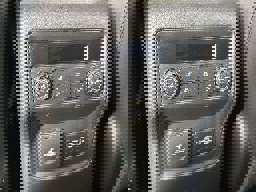 Certified 2022 GMC Acadia Denali w/ Denali Ultimate Package image 29