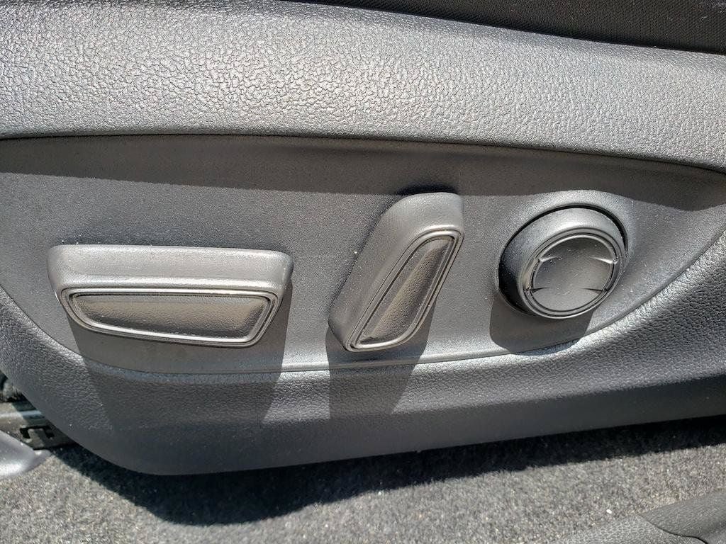 Certified 2025 Toyota RAV4 XLE AWD/4WD image 16