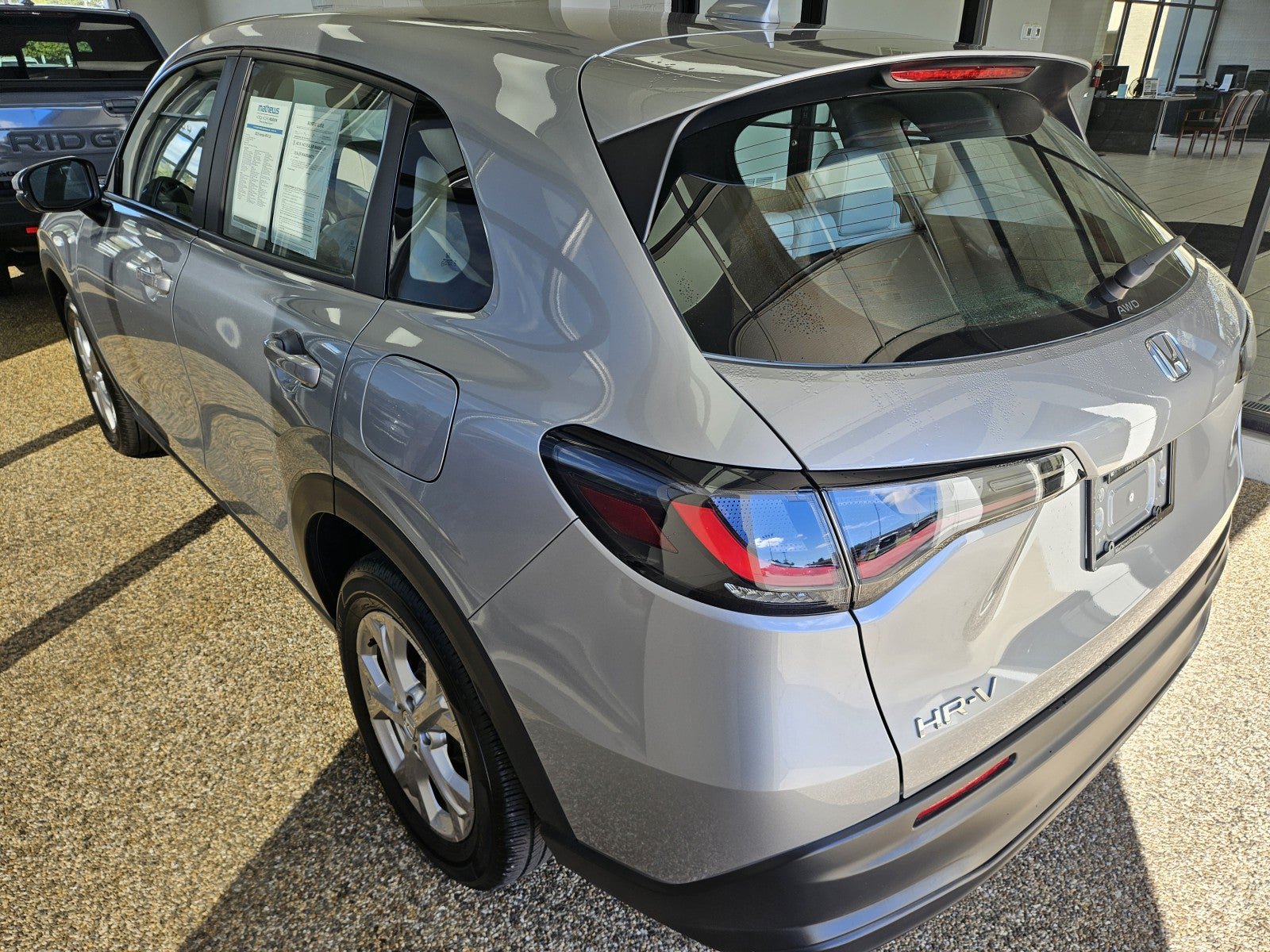 Used 2025 Honda HR-V LX image 4