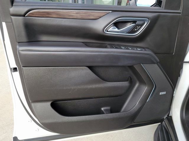Used 2021 Chevrolet Suburban LT image 7