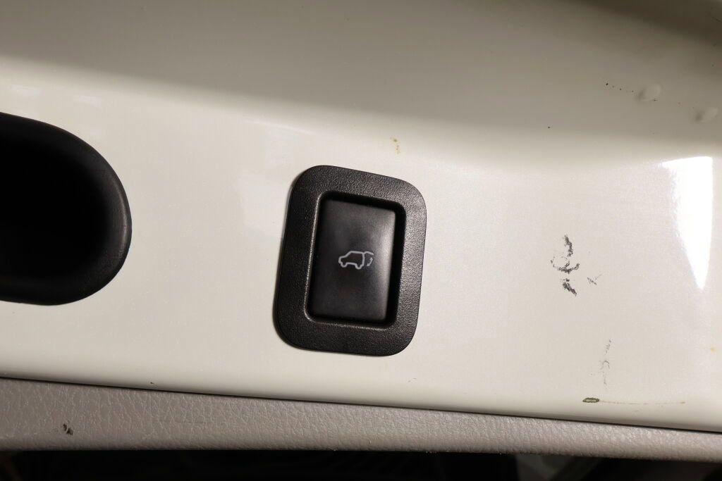 Used 2015 Toyota Highlander Limited image 20