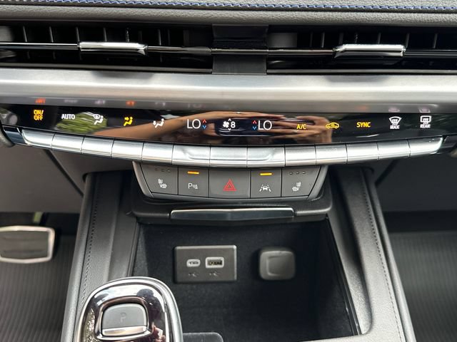 Used 2025 Cadillac XT4 Sport AWD/4WD image 34