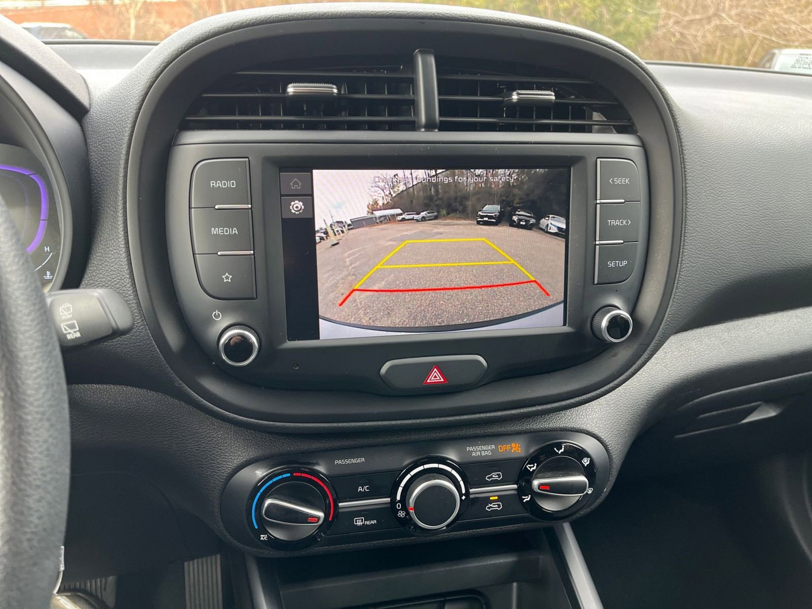 Used 2025 Kia Soul LX w/ LX Technology Package image 17