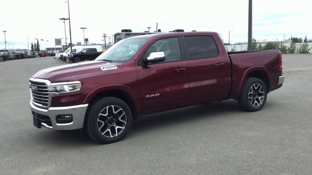 Certified 2025 RAM 1500 Laramie AWD/4WD image 4