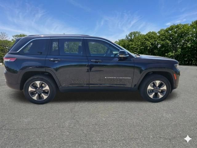 Used 2022 Jeep Grand Cherokee Limited 4xe w/ Luxury Tech Group II AWD/4WD image 9