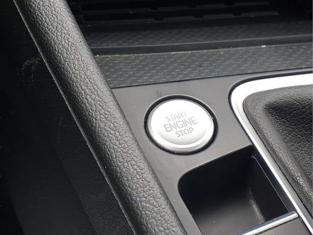 Used 2025 Volkswagen Jetta SE image 8