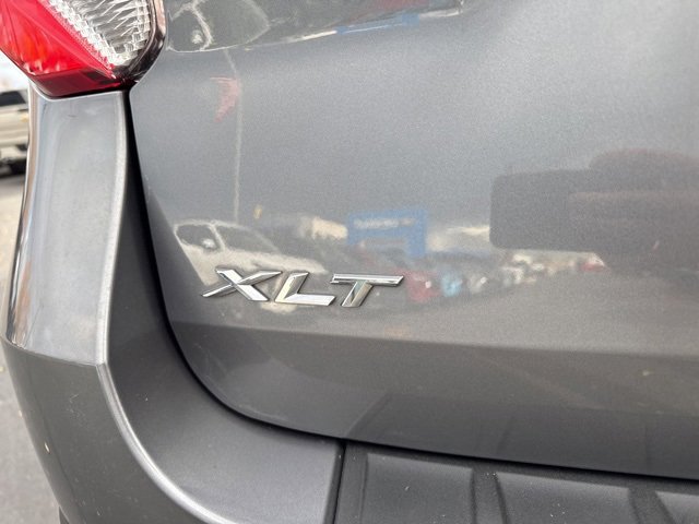 Used 2022 Ford Explorer XLT w/ Equipment Group 202A image 11