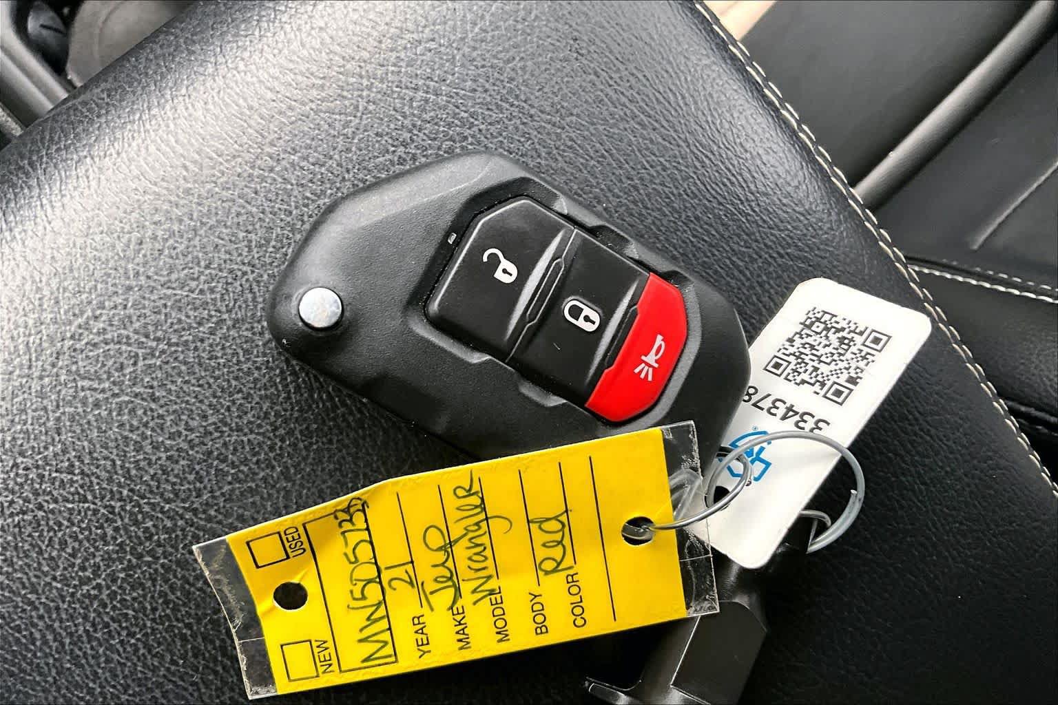 Used 2021 Jeep Wrangler Unlimited Sahara AWD/4WD image 14
