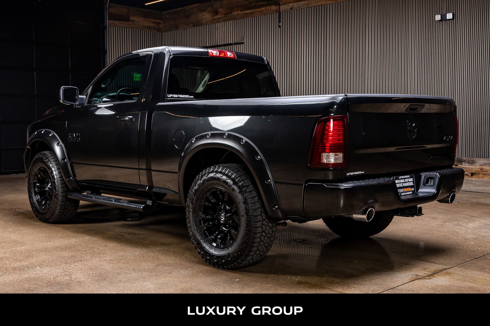 Used 2017 RAM 1500 Sport w/ Black Ram 1500 Sport Group image 6