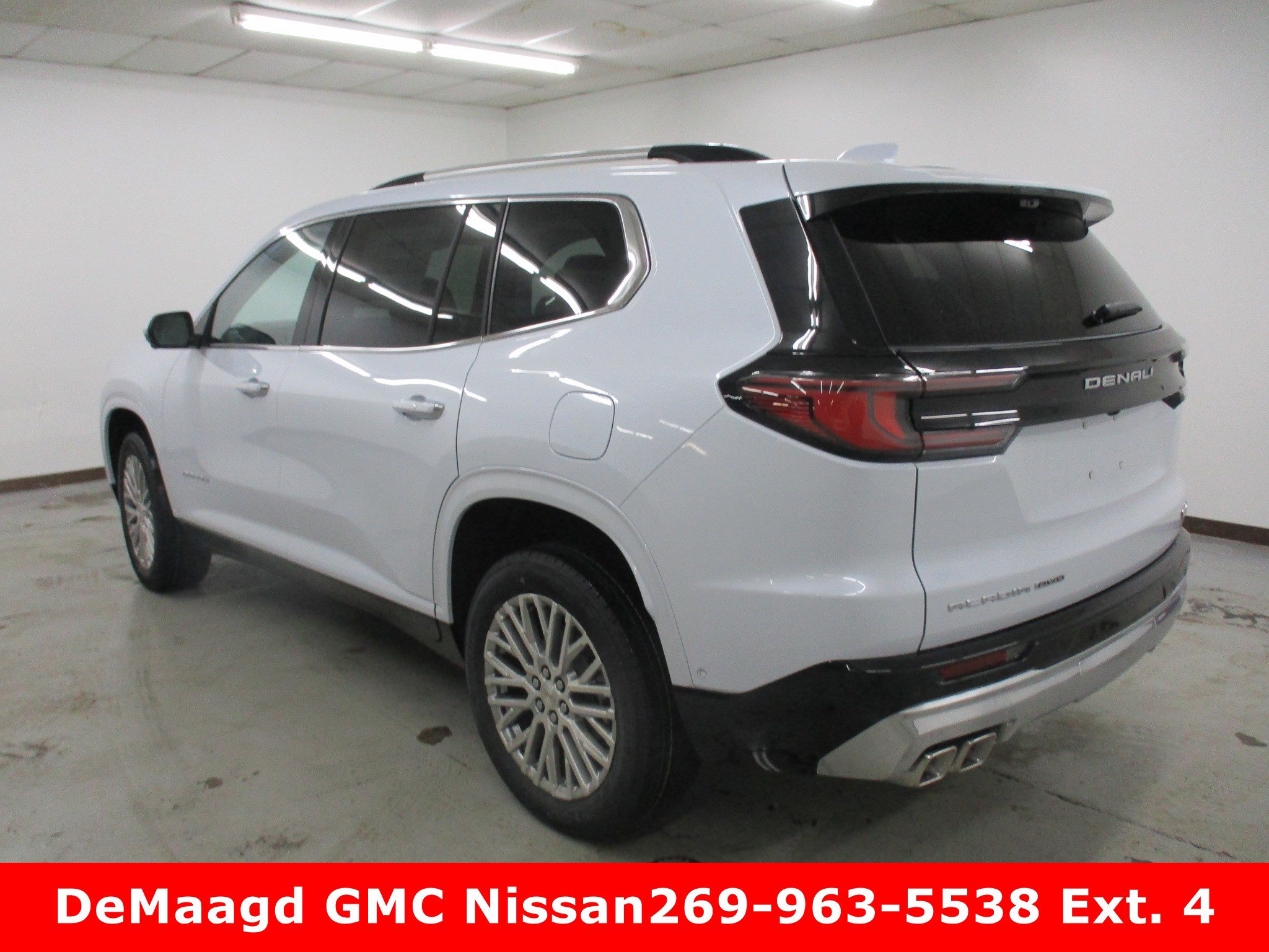 New 2026 GMC Acadia Denali w/ Super Cruise Package image 12