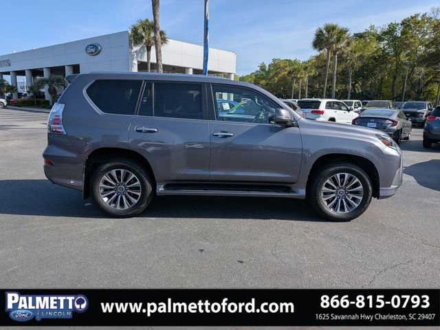 Used 2022 Lexus GX 460 Luxury w/ Accessory Package image 2