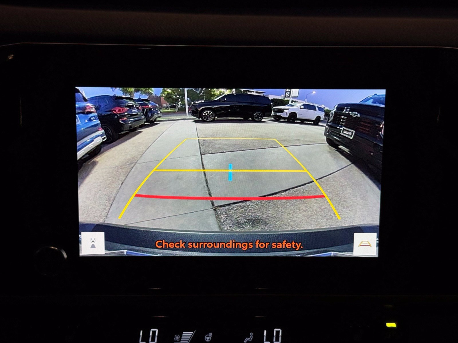 Used 2025 Toyota Camry SE w/ Convenience Package FWD image 34