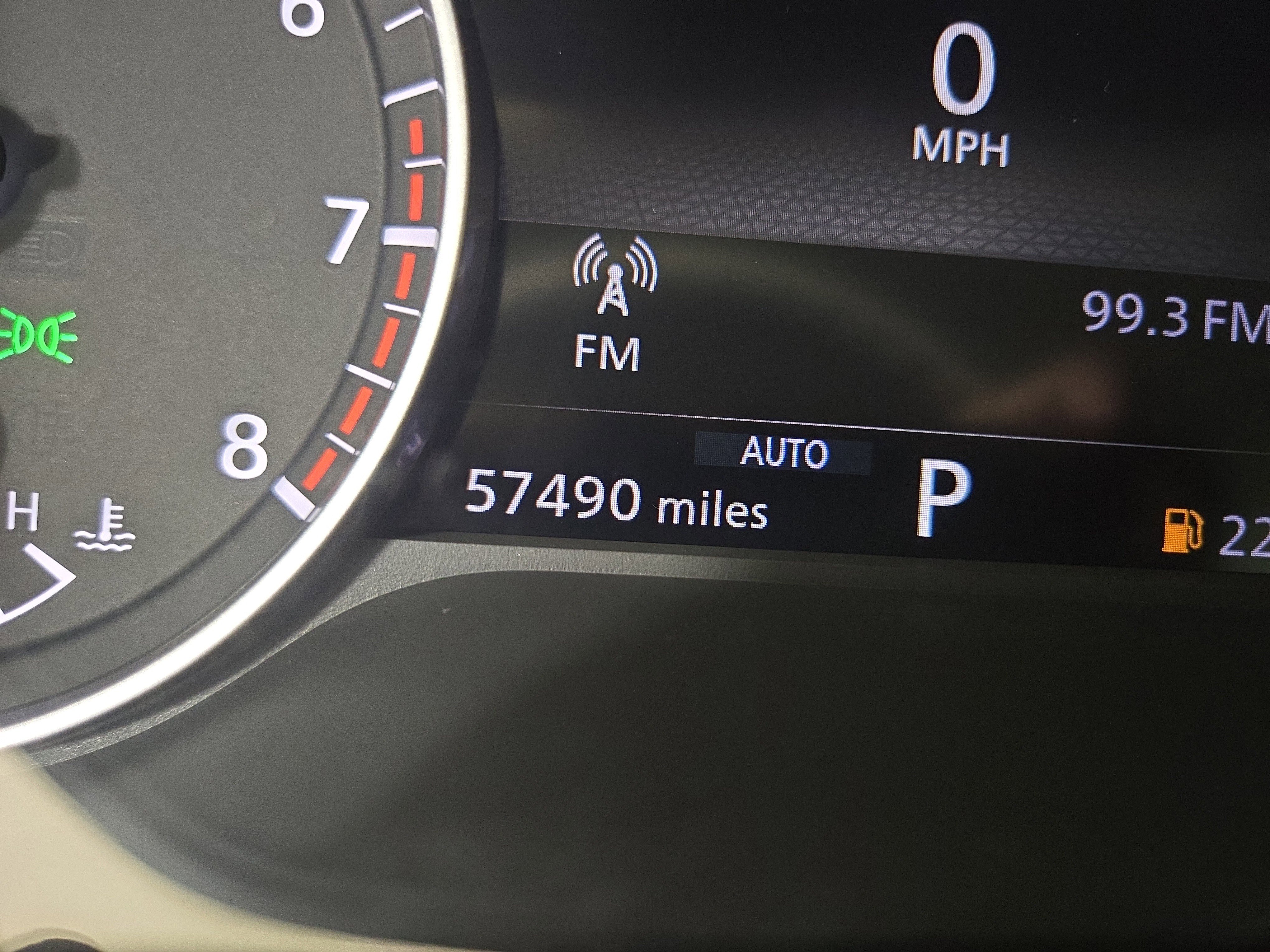 Used 2024 Nissan Pathfinder S image 18