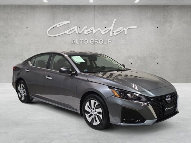 Certified 2025 Nissan Altima 2.5 S image 2