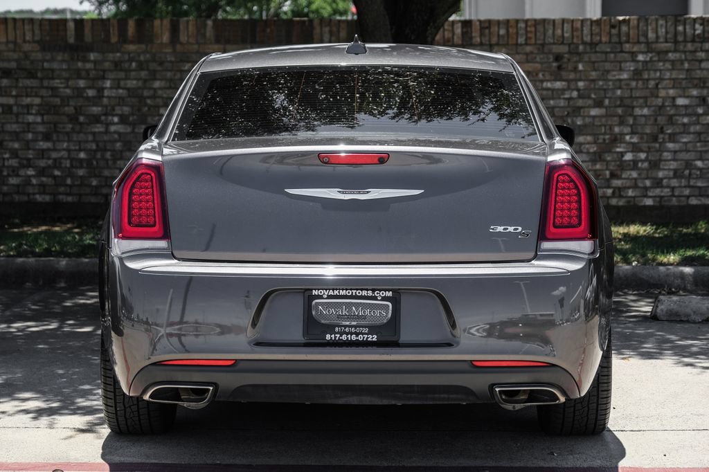 Used 2019 Chrysler 300 S RWD image 18