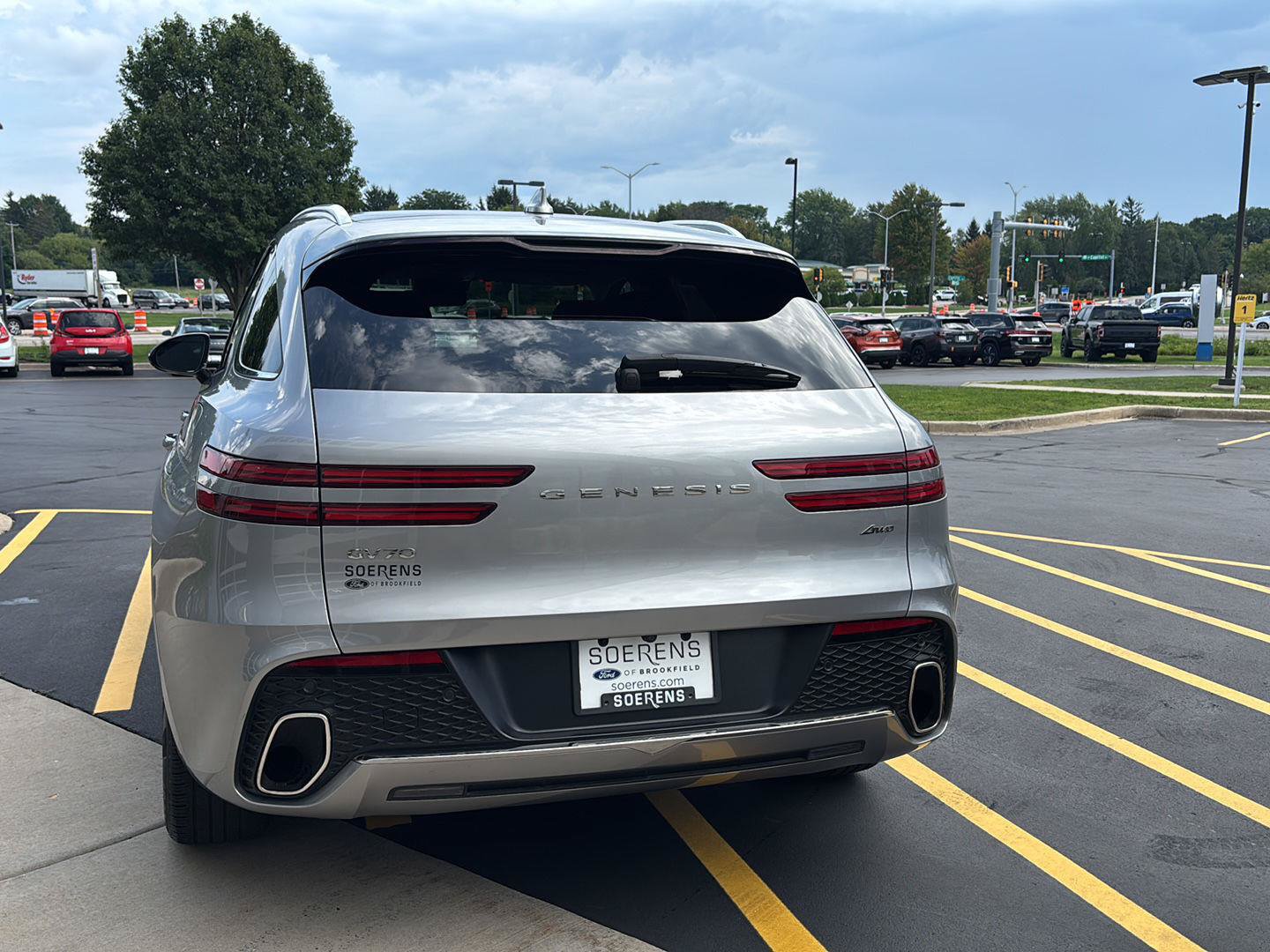 Used 2025 Genesis GV70 2.5T AWD/4WD image 7