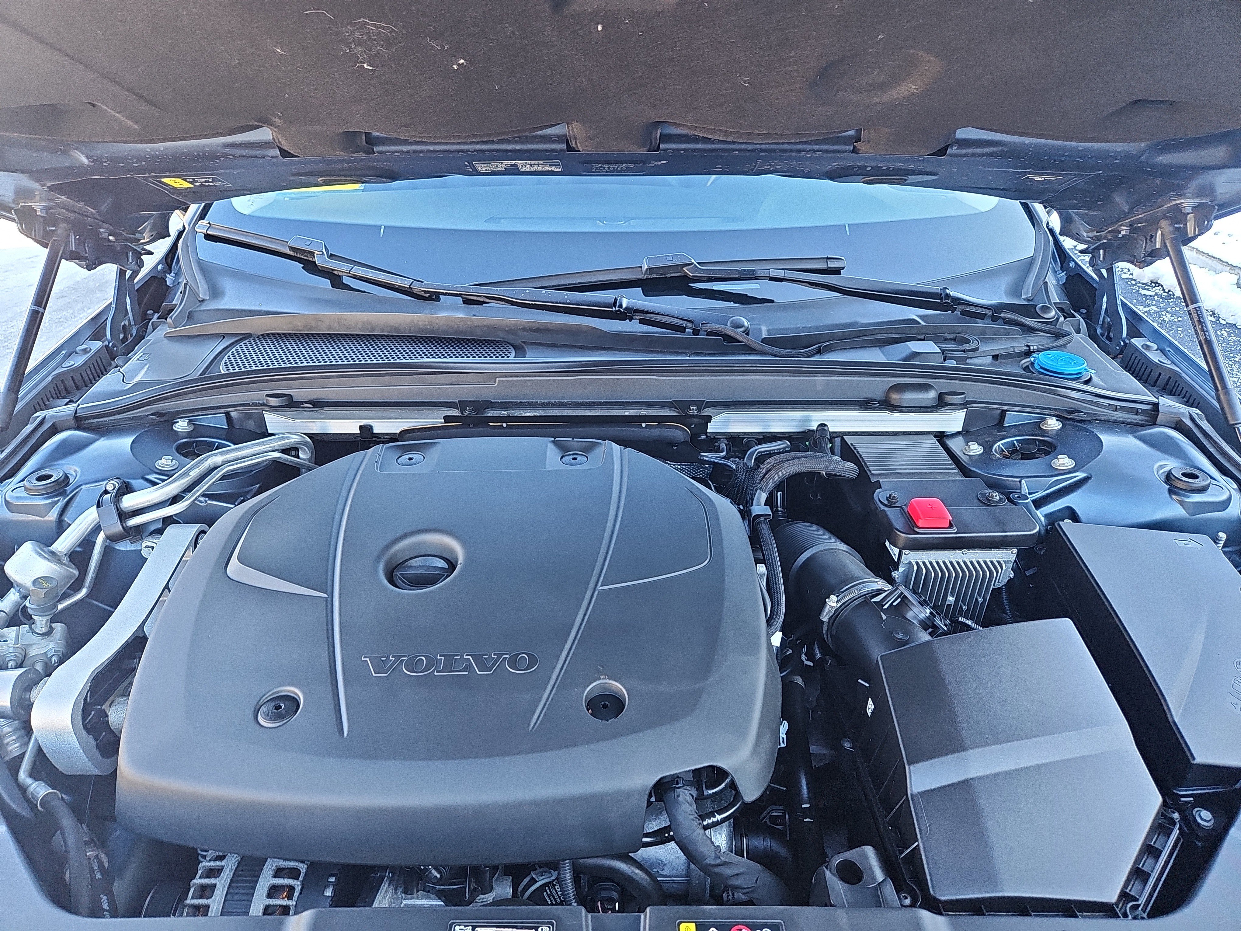 Used 2020 Volvo V60 T5 Cross Country w/ Protection Package Premier image 36
