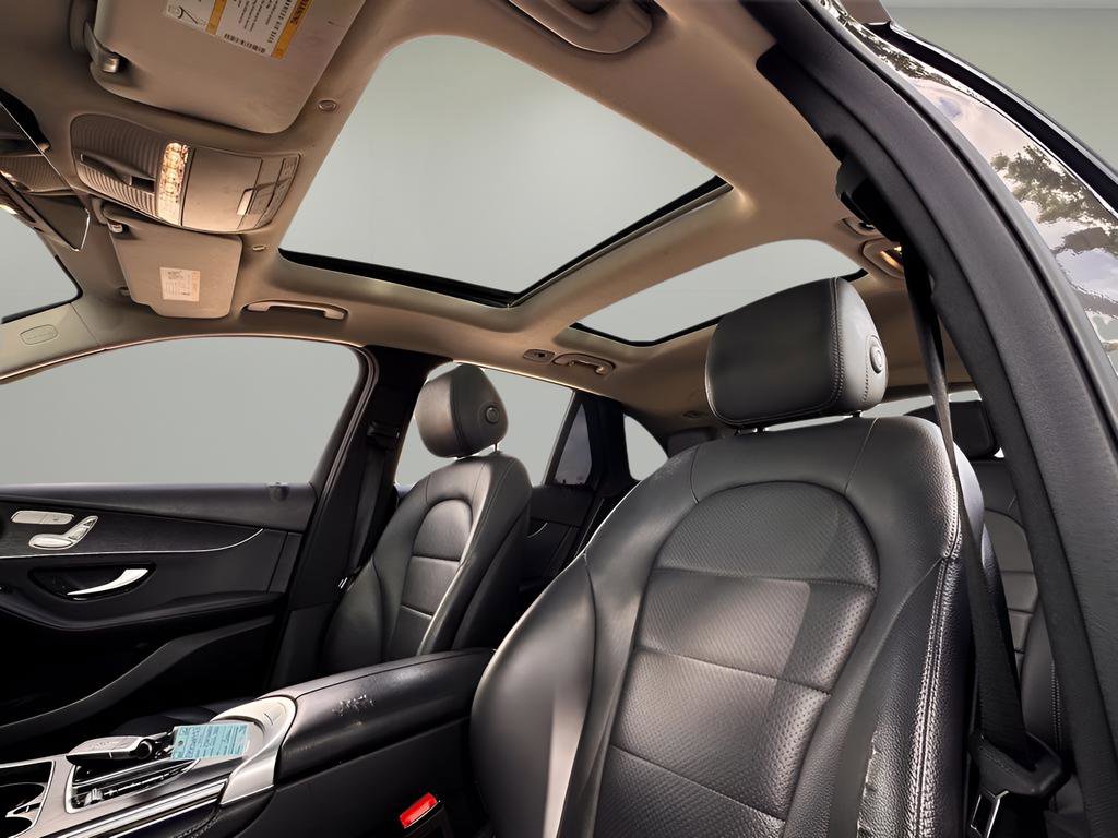 Used 2021 Mercedes-Benz GLC 300 w/ Premium Package image 20