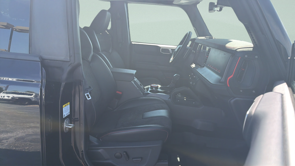 Used 2025 Ford Bronco Raptor AWD/4WD image 26