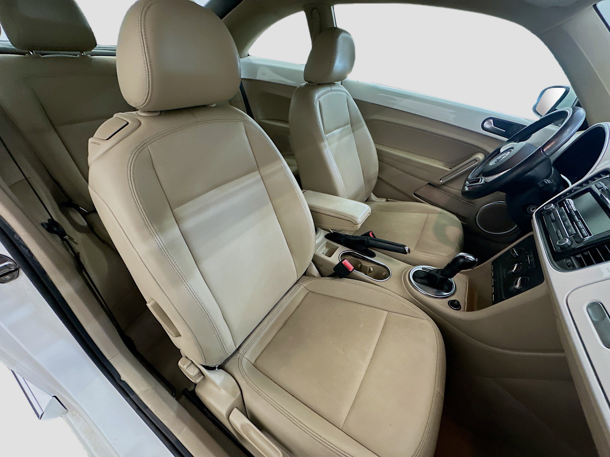 Used 2013 Volkswagen Beetle 2.5 image 28