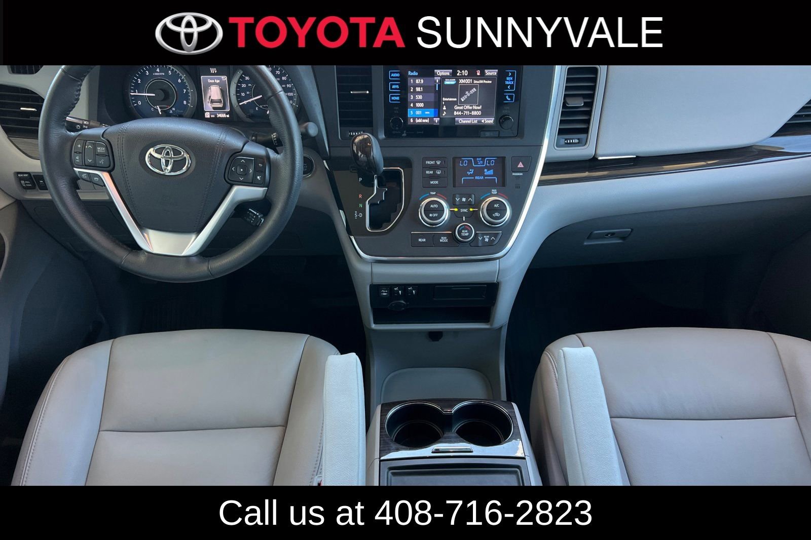 Used 2017 Toyota Sienna XLE w/ XLE Navigation Package FWD image 5