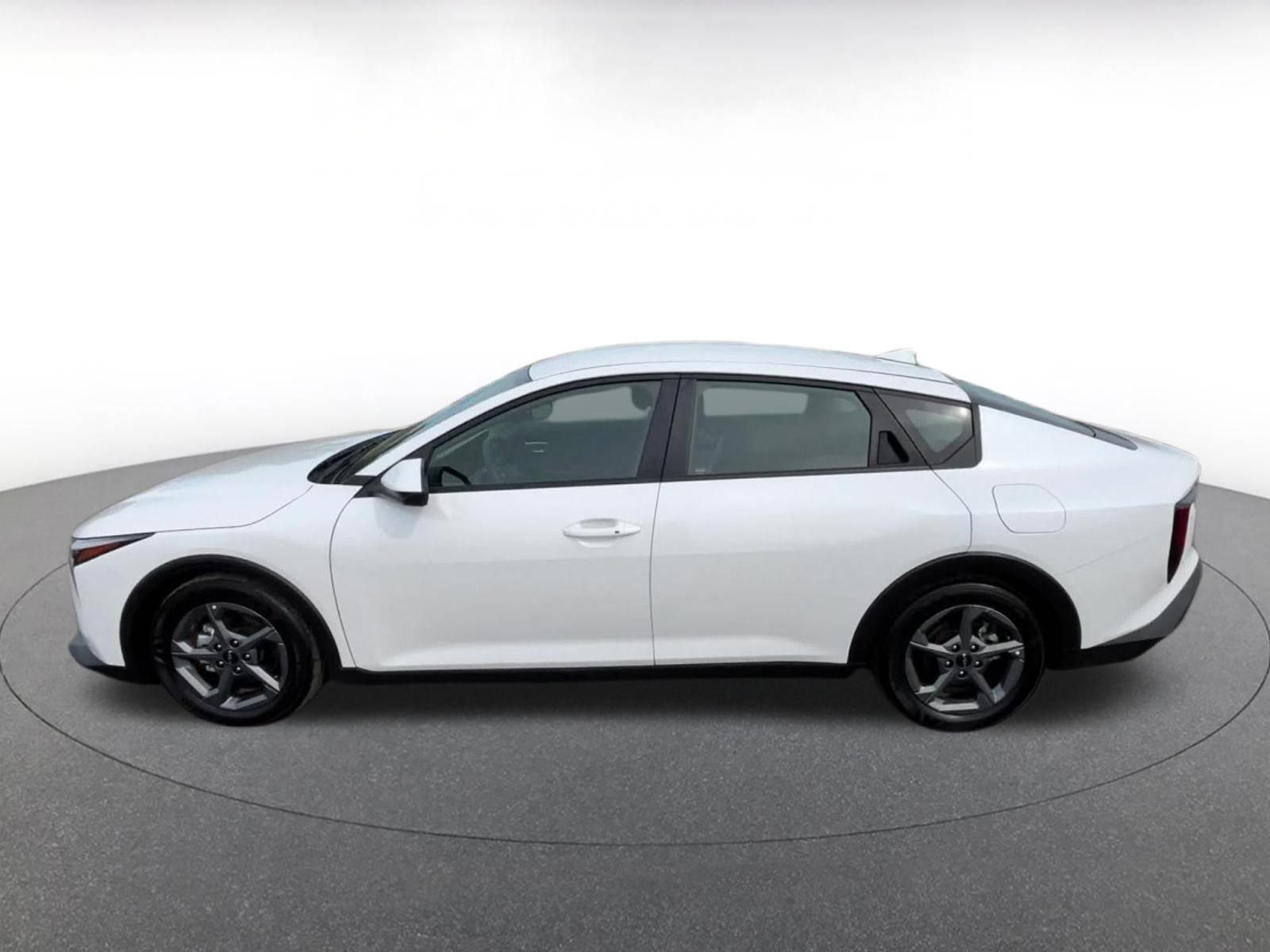Used 2025 Kia K4 FWD image 8