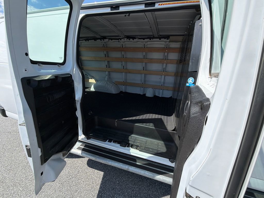 Used 2024 GMC Savana 2500 w/ Driver Convenience Package RWD image 15