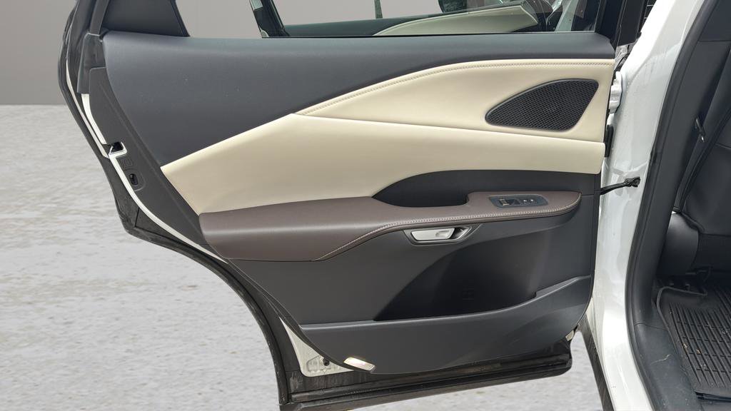 Used 2023 Lexus RX 350 AWD image 13