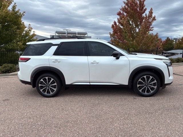 New 2026 Nissan Pathfinder Platinum AWD/4WD image 8